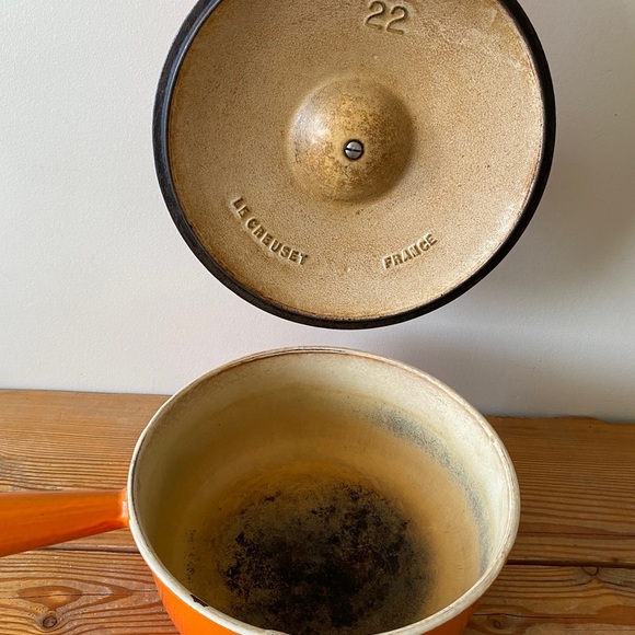 Vintage Le Creuset Orange Heavy Pot Cast Iron Enamel #22 - Picture 3 of 4